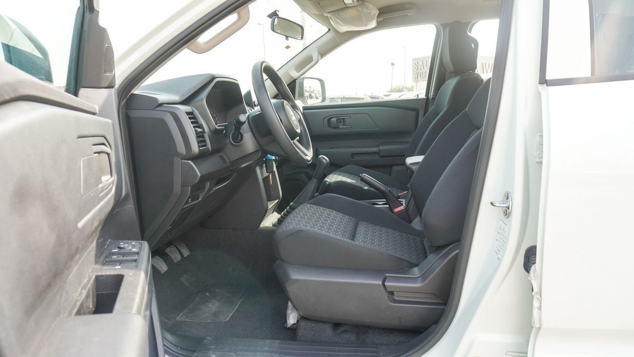 ميتسوبيشي L200 2.4L  4WD M/T