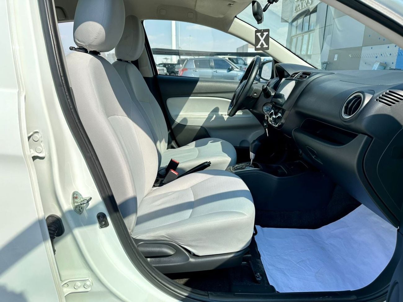 ميتسوبيشي اتراج GLX Mid 1.2L