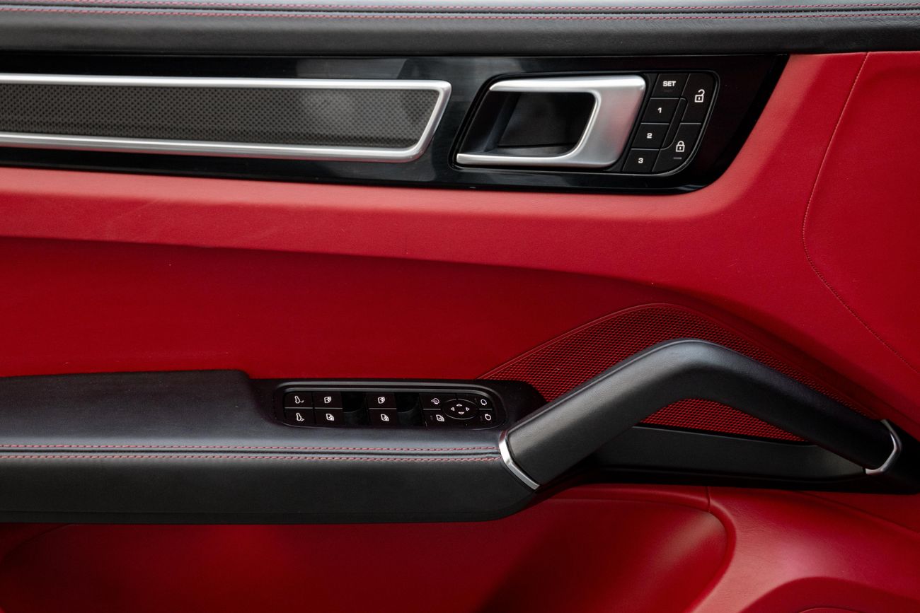 Porsche Cayenne Cayenne Coupe | 6,463 P.M | 0% Downpayment | Porshe Warranty | Full Porsche History