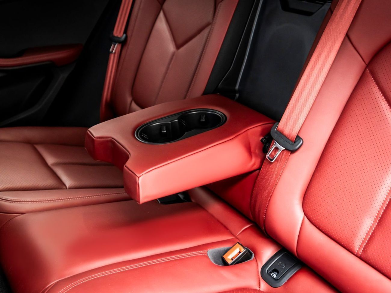 بورش ماكان Std 2.0L (252 HP)