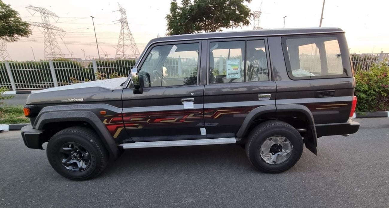 تويوتا لاند كروزر 70 Toyota LC 76 4.5 TDSL MID OPTION NEW SHAPE