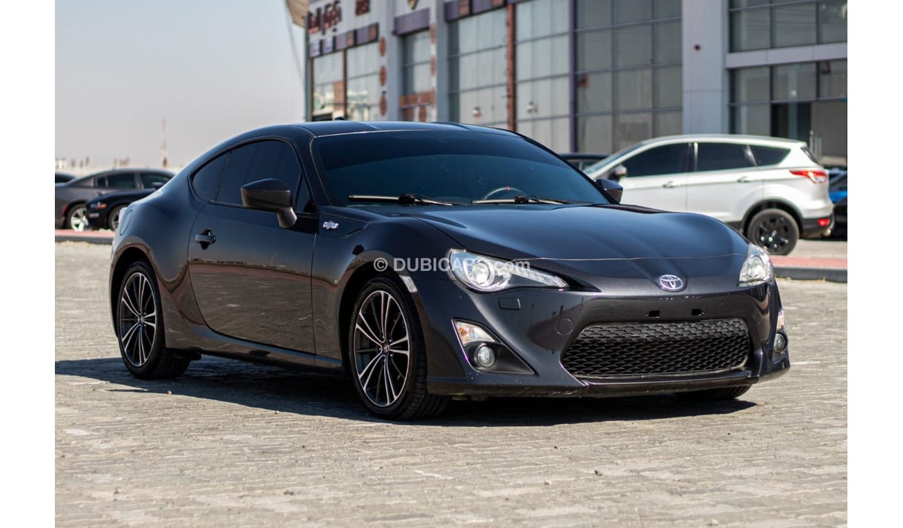 Toyota 86 Toyota 86 GTX Coupe   Model : 2015 Mileage : 94,000 km  Price : 35,000 AED Gulf specifications, 4 cy