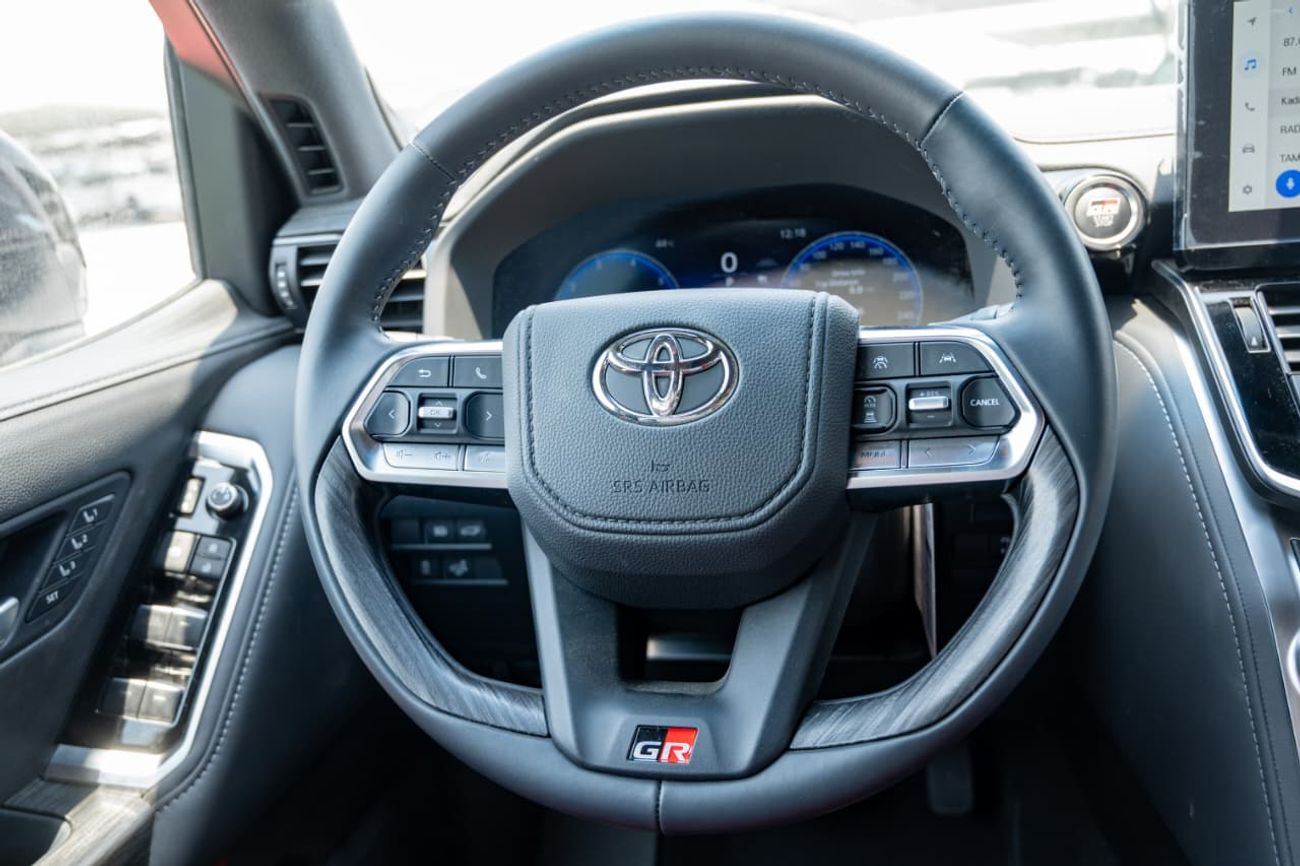 Toyota Land Cruiser GR SPORT 3.5L TT HEV 2025