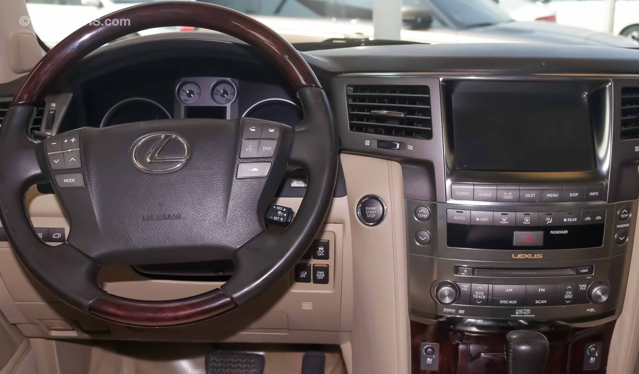 Lexus LX570