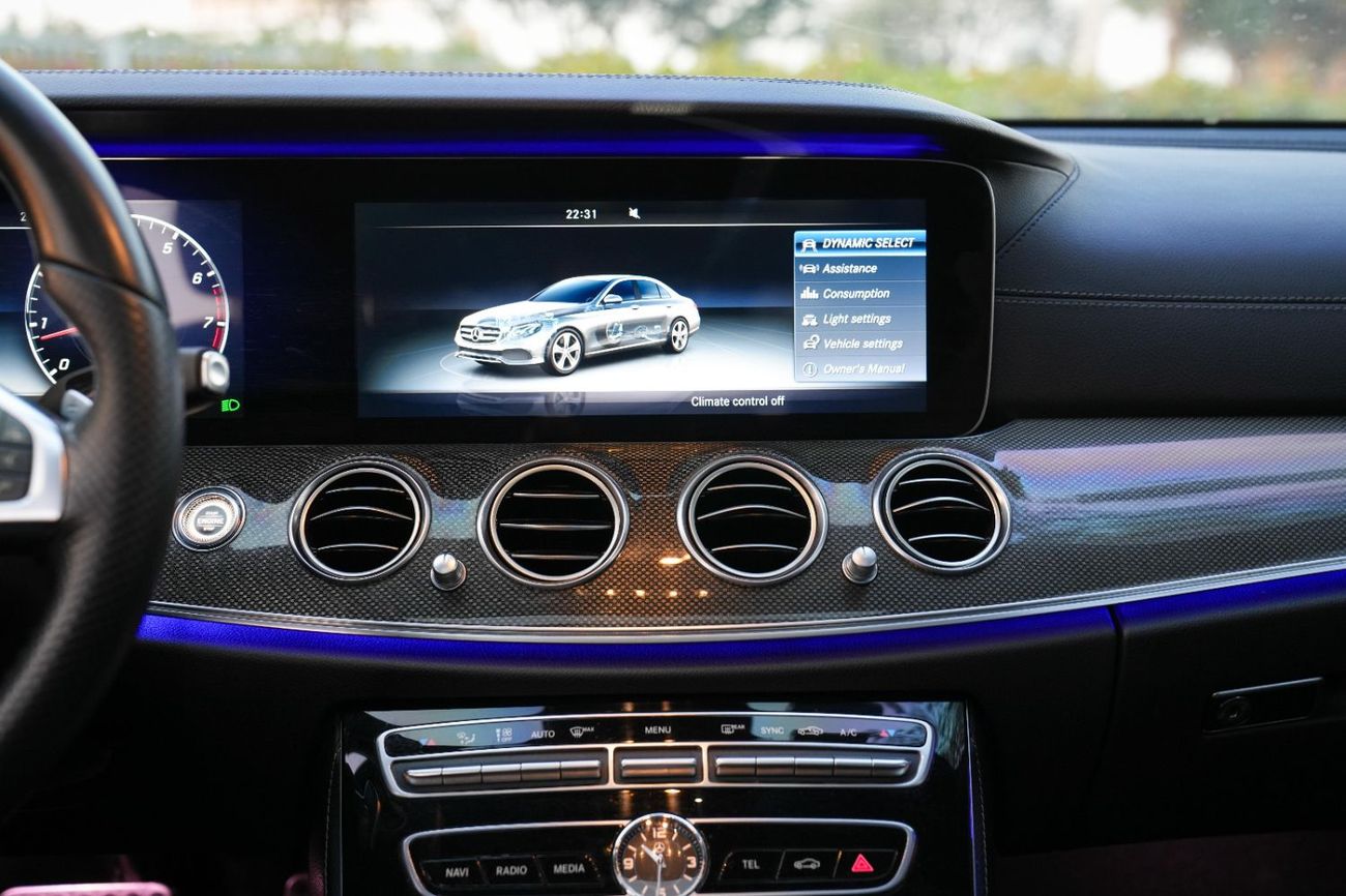 مرسيدس بنز E300 4MATIC 2017!! KOREAN SPECS!! NO PAINT!! NO ACCIDENT!!