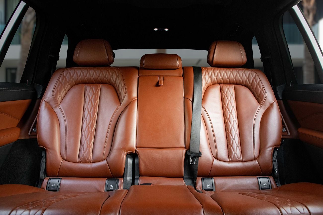 BMW X7 X7 50i M-Sport | 3,428 P.M | 0% Downpayment | V8 | BMW Service | M-Kit