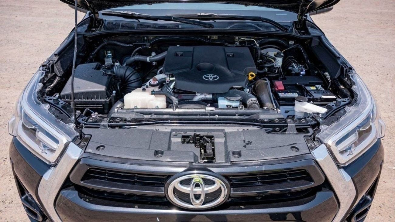 تويوتا هيلوكس SGLX 2.4L Diesel