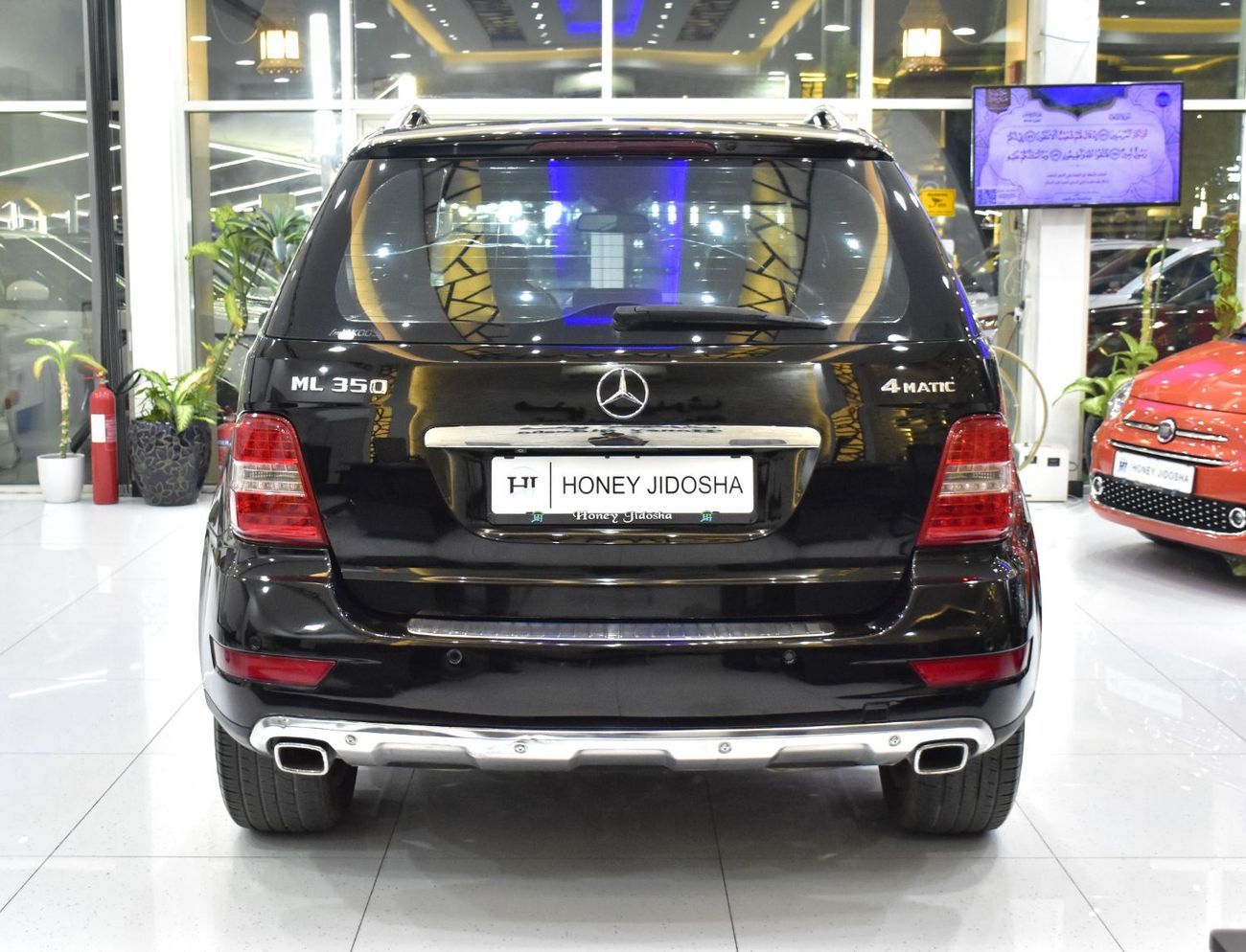 مرسيدس بنز ML 350 EXCELLENT DEAL for our Mercedes Benz ML350 4Matic ( 2011 Model ) in Black Color GCC Specs