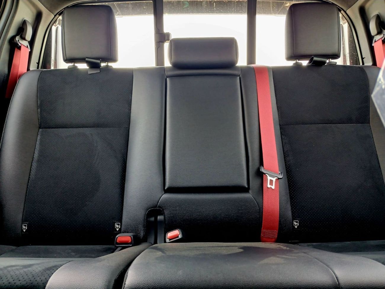 تويوتا هيلوكس GR Sport 4.0L