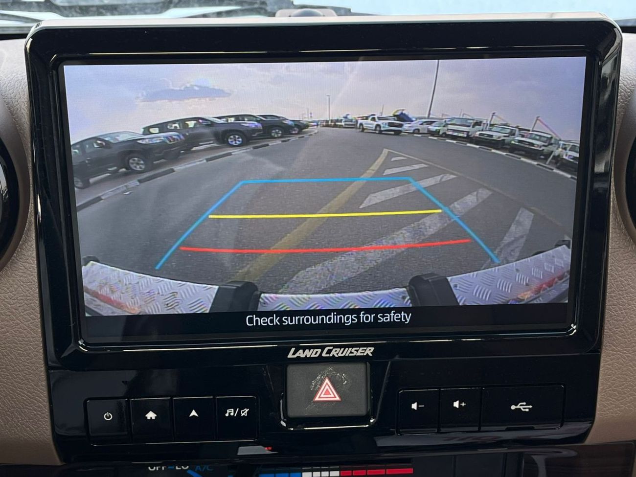 Toyota Land Cruiser Pick Up Toyota Landcruiser 79 II Singel Cabin Automatic II ToP Tier II 2025 II GCC II Grey Color II FULL LOA