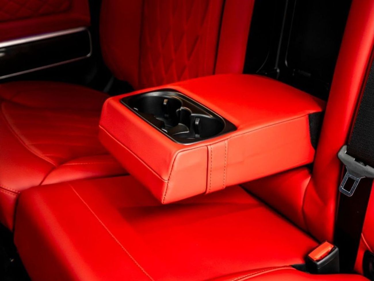 مرسيدس بنز G 63 AMG 2022 Mercedes G63 AMG, 2028 Mercedes Warranty, 2027 Mercedes Service Contract, Low KMs, GCC