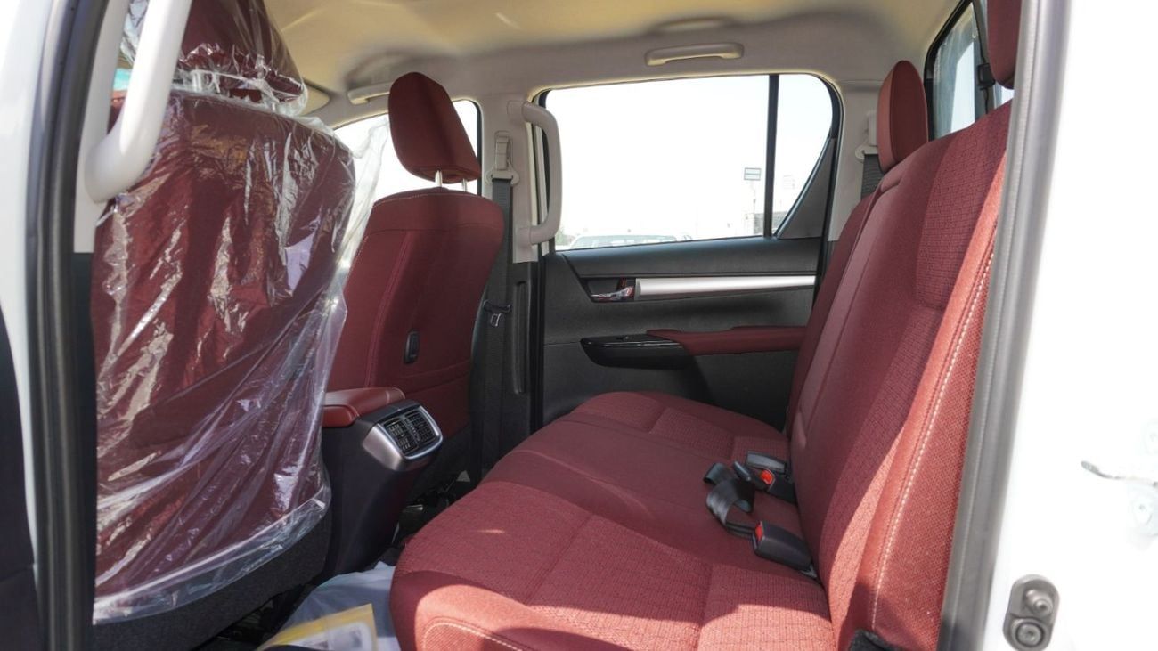 تويوتا هيلوكس GLS 2.7L AWD