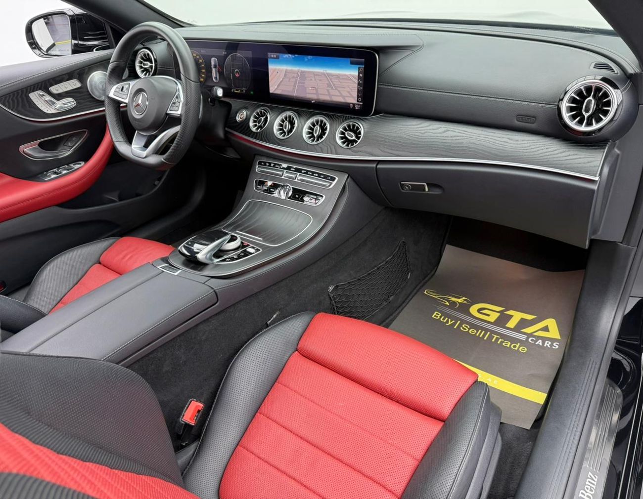 Mercedes-Benz E300 Coupe 2017 Mercedes-Benz E300 Coupe, Full Service History, Fully Loaded, Excellent Condition, GCC