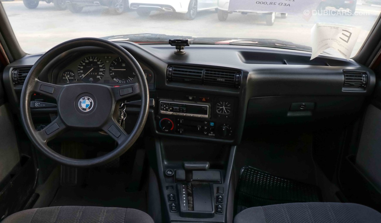 بي أم دبليو 320 i