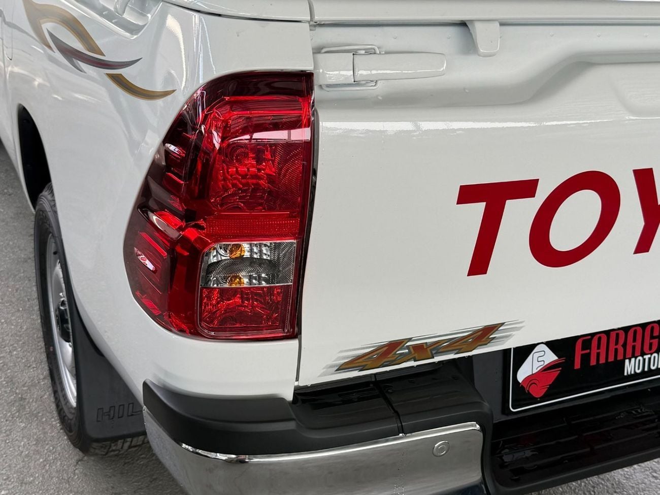 Toyota Hilux 2026 TOYOTA HILUX 2.7 SINGLE CABIN 4X4 **EXPORT ONLY**التصدير فقط خارج الخليج**