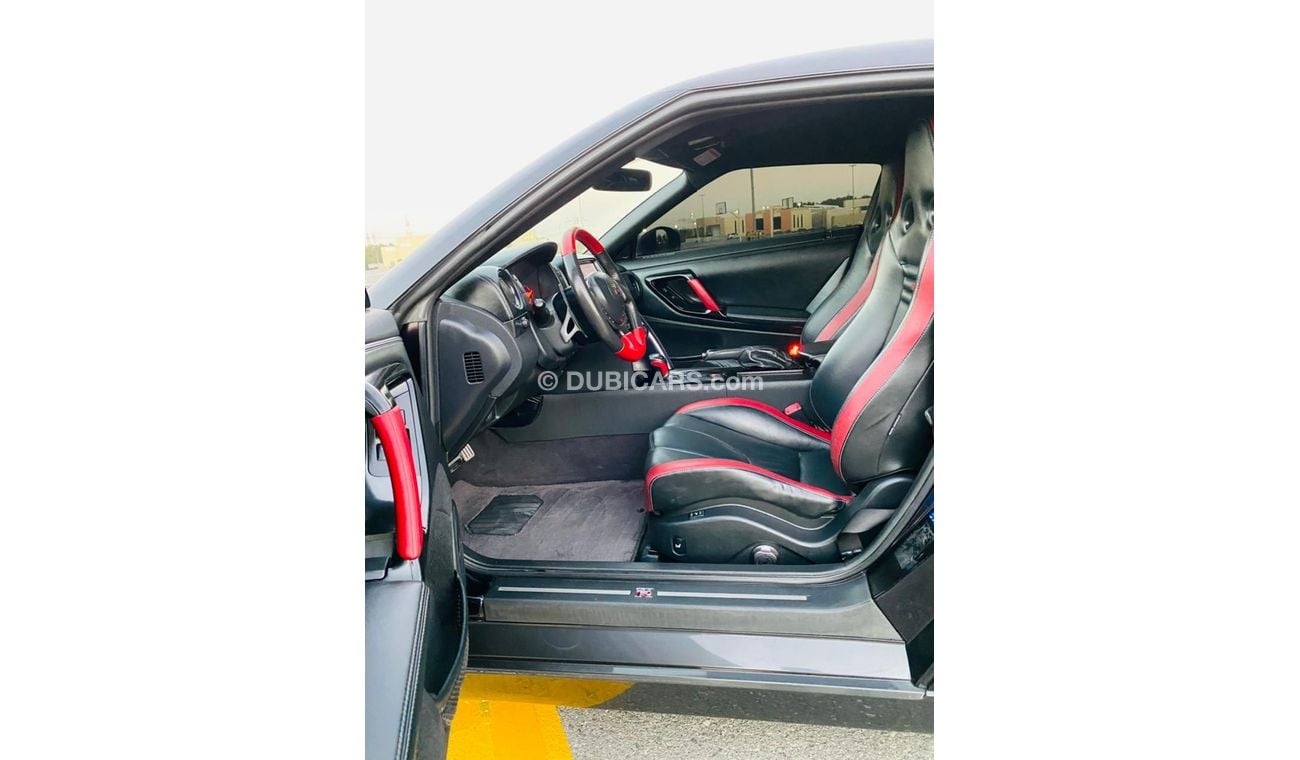 Nissan GTR Nissan GT-R GCC 2013 perfect condition clean car