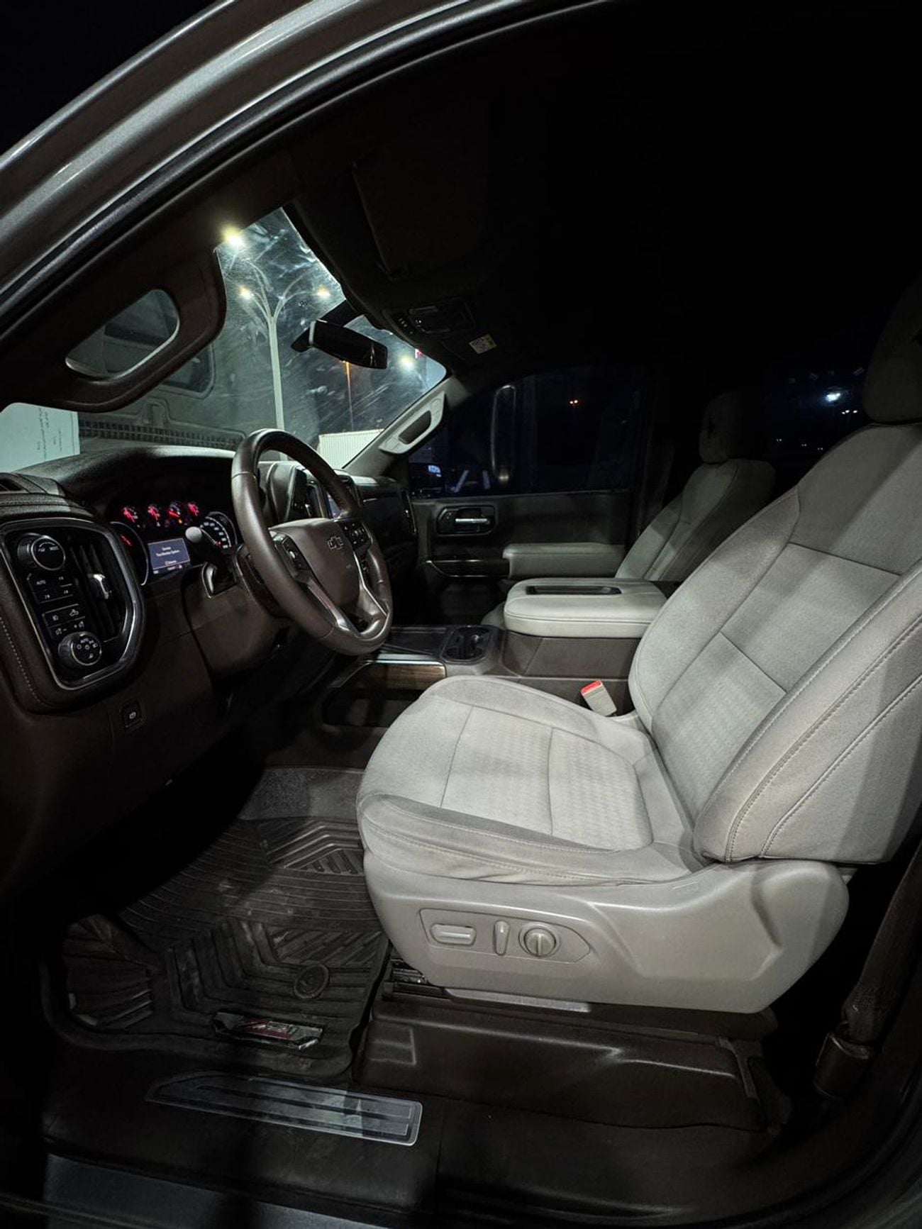 شيفروليه سيلفارادو شيفروليه سيلفرادو شاهين (خليجي)