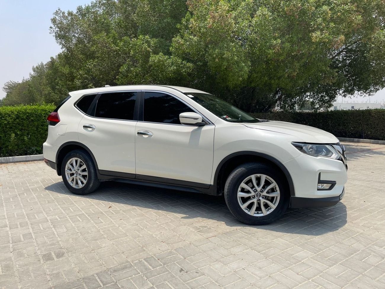 Nissan XTrail SV NISSAN X-TRAIL   MODEL 2019  V4    L2,5   Excellent Condition (GCC  _ SPEC) - VERY GOOD CONDITION