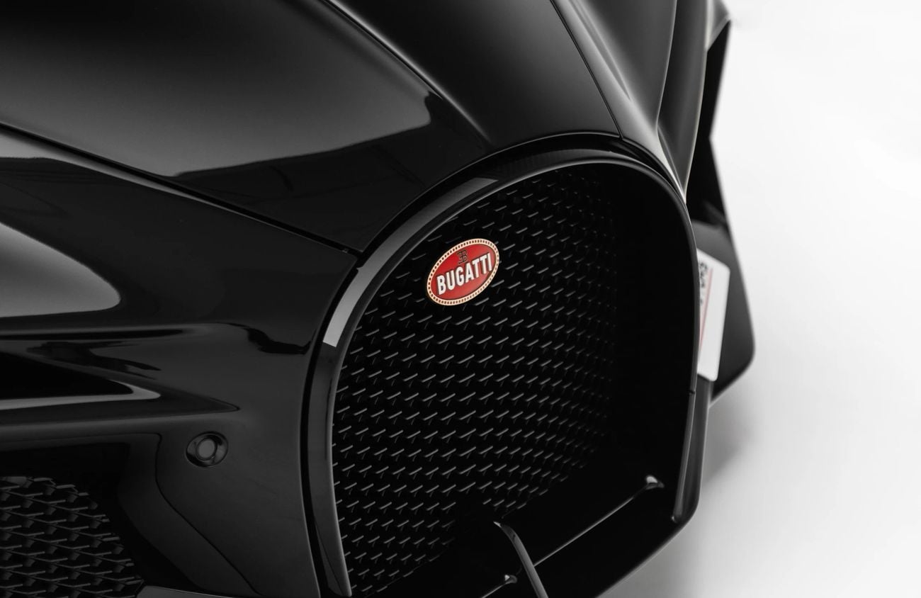 بوغاتي Mistral 8.0L W16 Quad-Turbocharged Engine