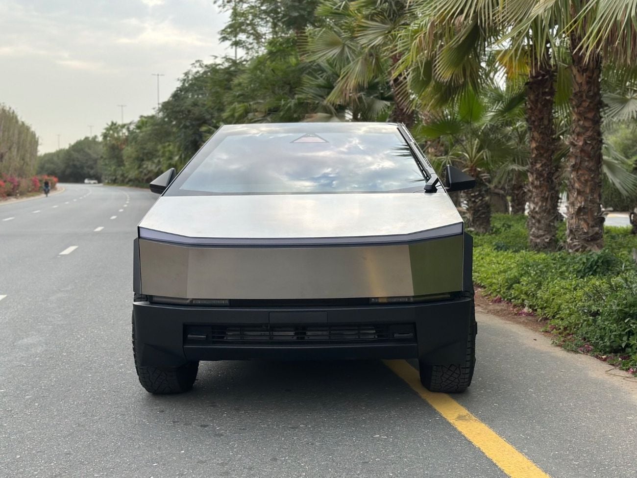 Tesla Cybertruck FOUNDATION SERIES AWD 2025 | 845 HP | Triple Motor AWD | Limited Editio