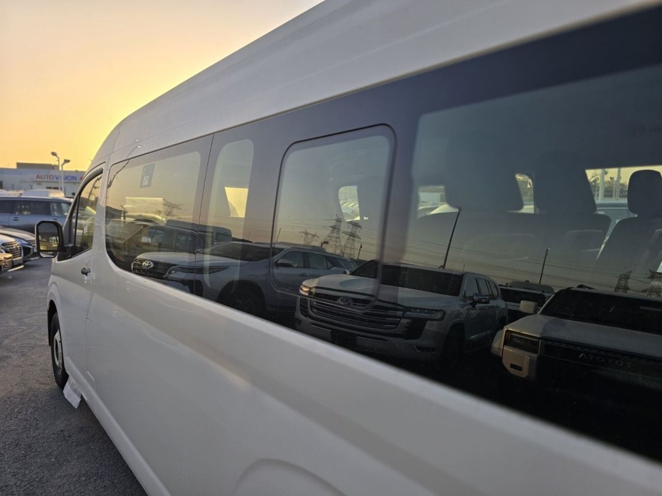 Toyota Hiace 3.5L PETROL A/T 12 SEATER PASSANGER VAN