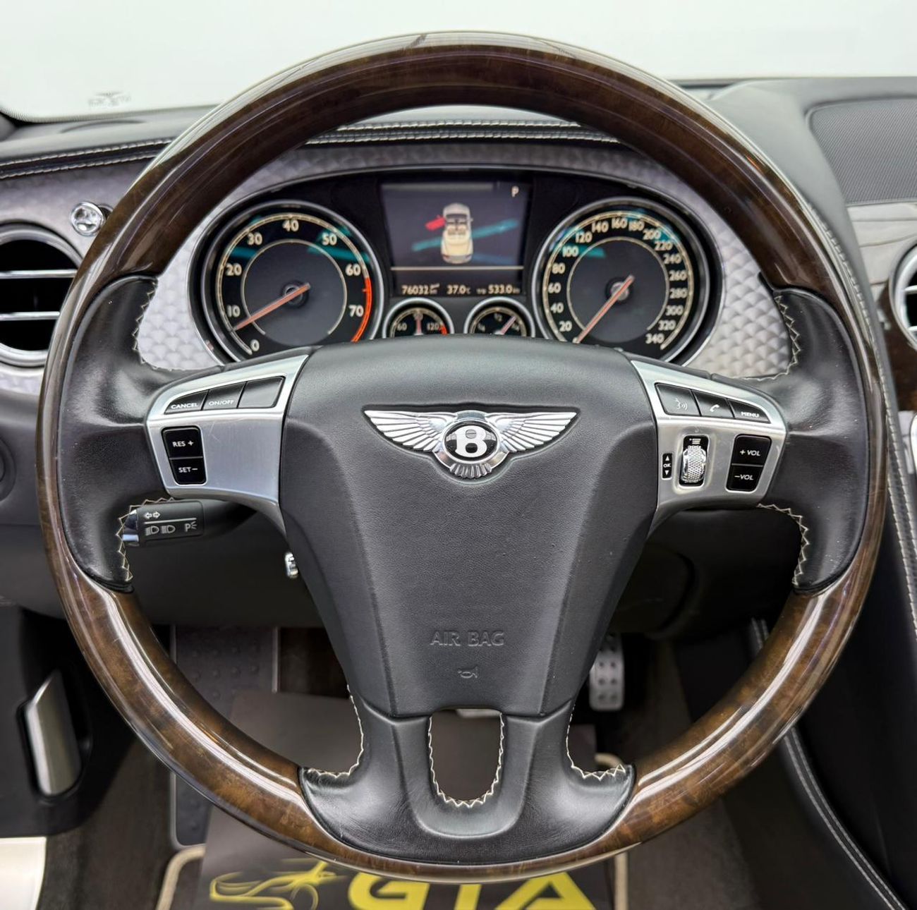 بنتلي كونتيننتال جي تي سي 2015 Bentley Continental GTC Speed Convertible, Fully Loaded, Excellent Condition, GCC