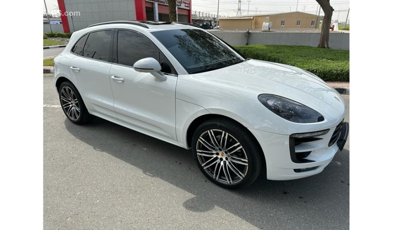 Porsche Macan S