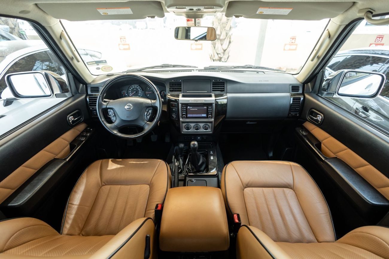 Nissan Patrol Safari Super Safari 4.8L M/T