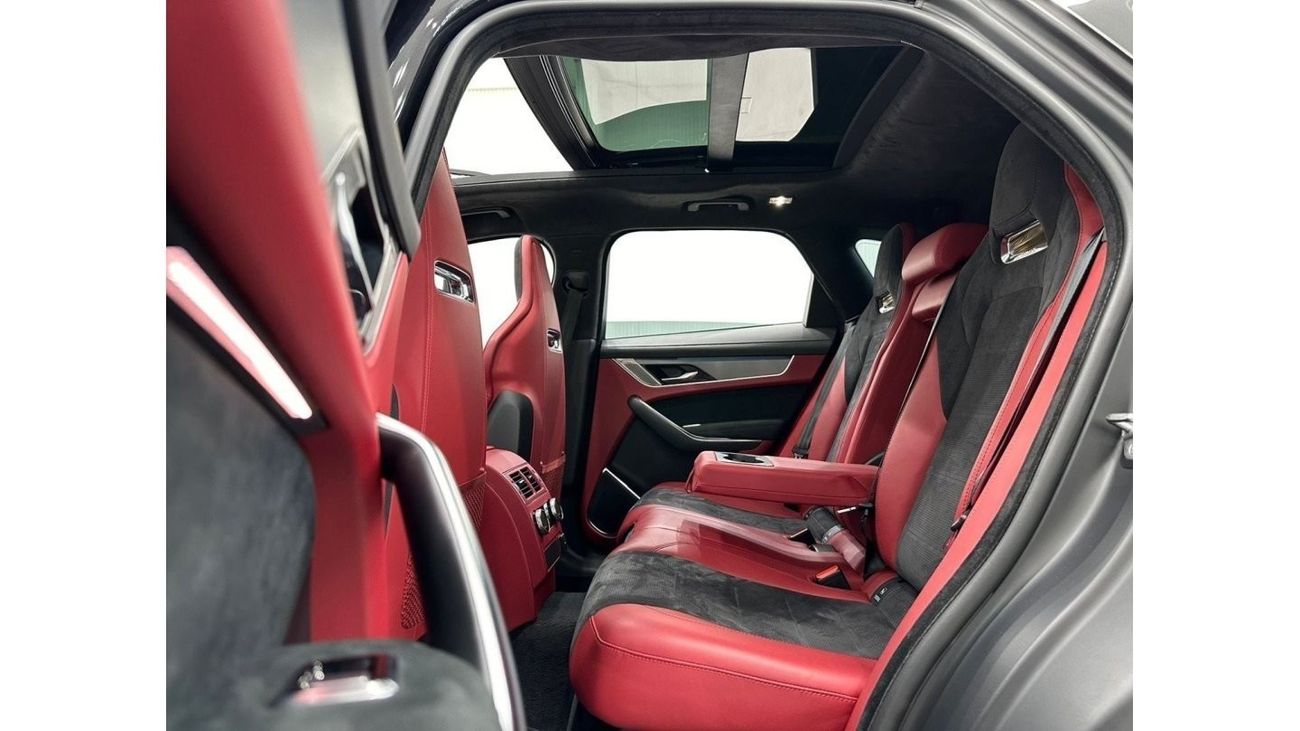 Jaguar F Pace 2022 Jaguar F-Pace SVR , NOV 2027 Jaguar Warranty & Service Contract, Full Service History, GCC