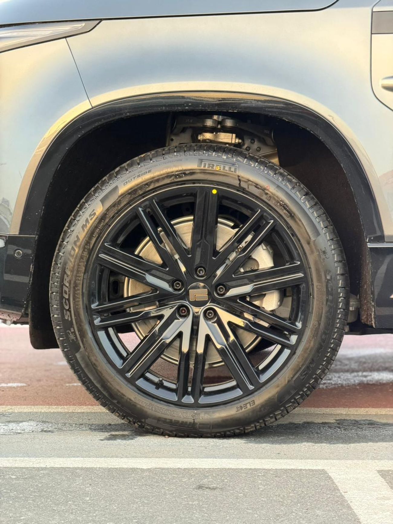 ROX Adamas vip 6 seats