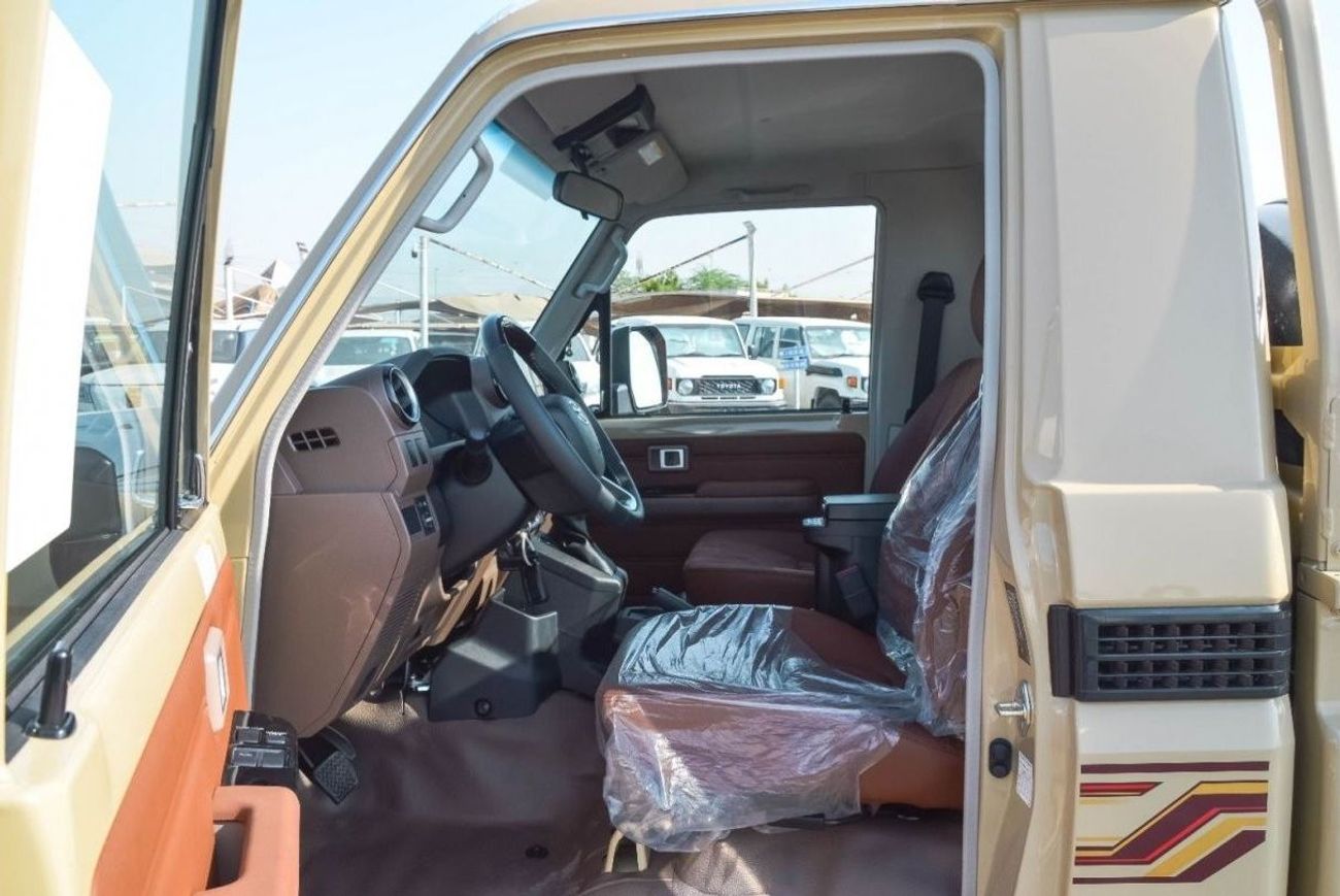 Toyota Land Cruiser Pick Up TOYOTA LAND CRUISER 79 4.0L 4WD PETROL PICKUP 2024