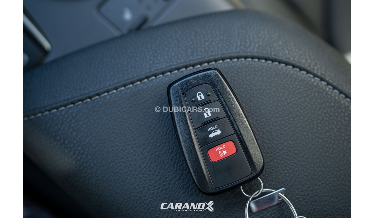 Toyota Camry SE Hybrid 2021 Red