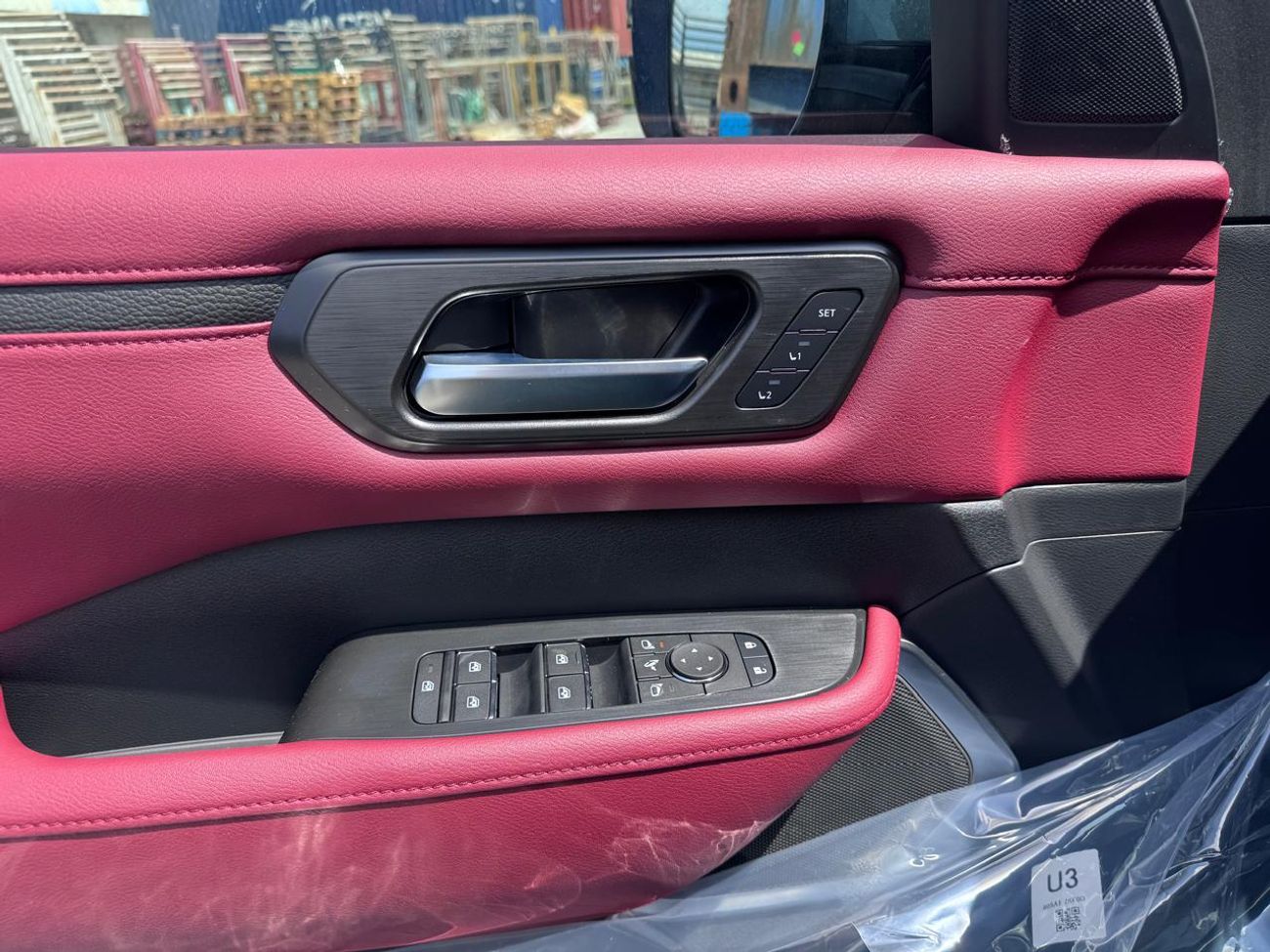 Nissan Patrol SE Platinum City 3.8L Ext _GREYISH GREEN Inter_BURGUNDY)