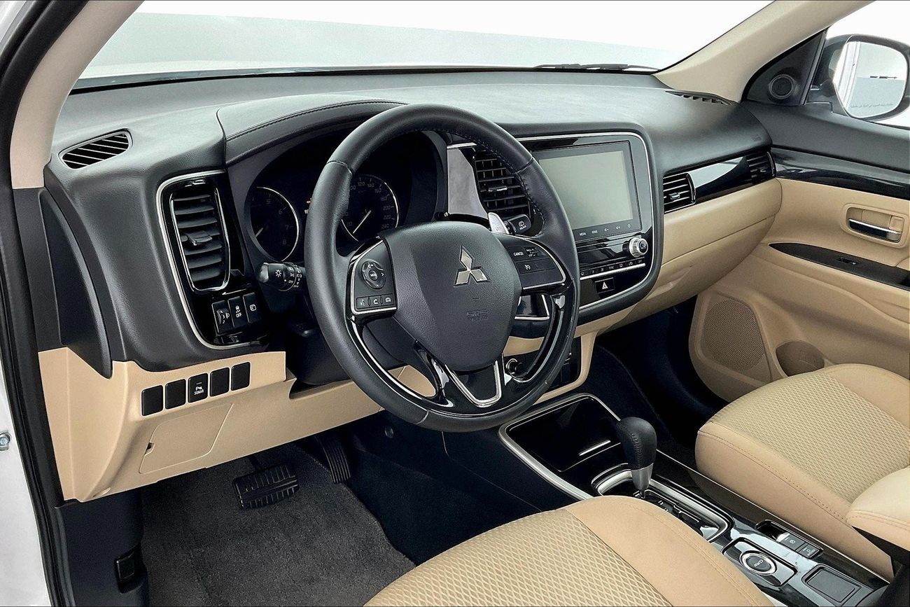 Mitsubishi Outlander GLX Midline
