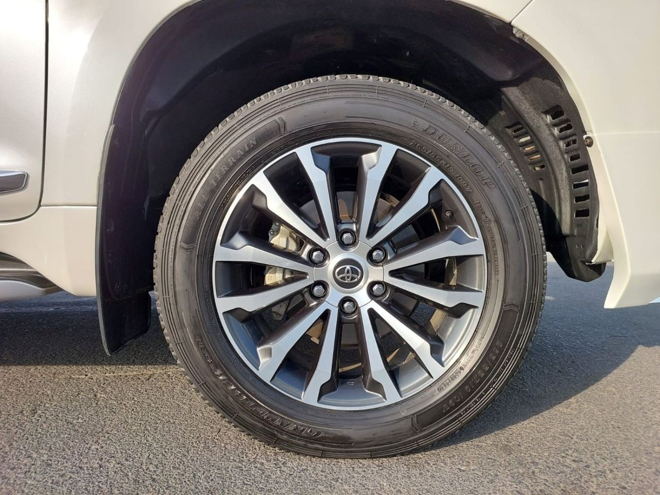 Toyota Prado TOYOTA LAND CRUISER PRADO (KAKADU) RIGHT HAND DRIVE(PM21972)