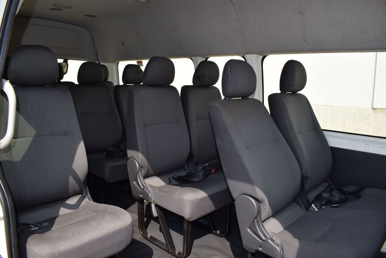 Toyota Hiace GL - High Roof LWB Toyota Hiace Highroof Bus GL, Model:2018. Only done 151000 km