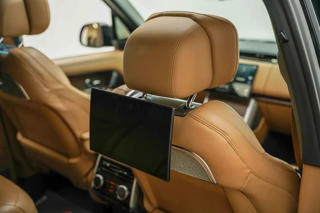 Land Rover Range Rover LWB Autobiography P400 3.0L P530 AUTOBIOGRAPHY WITH WARRANTY AND SERVICE CONTRACT