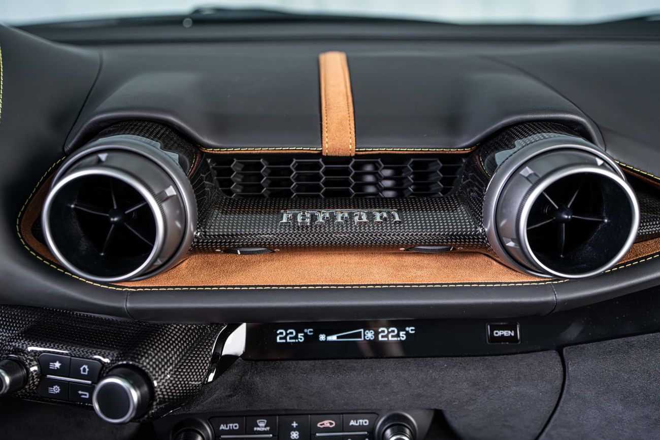 فيراري 812 GTS 