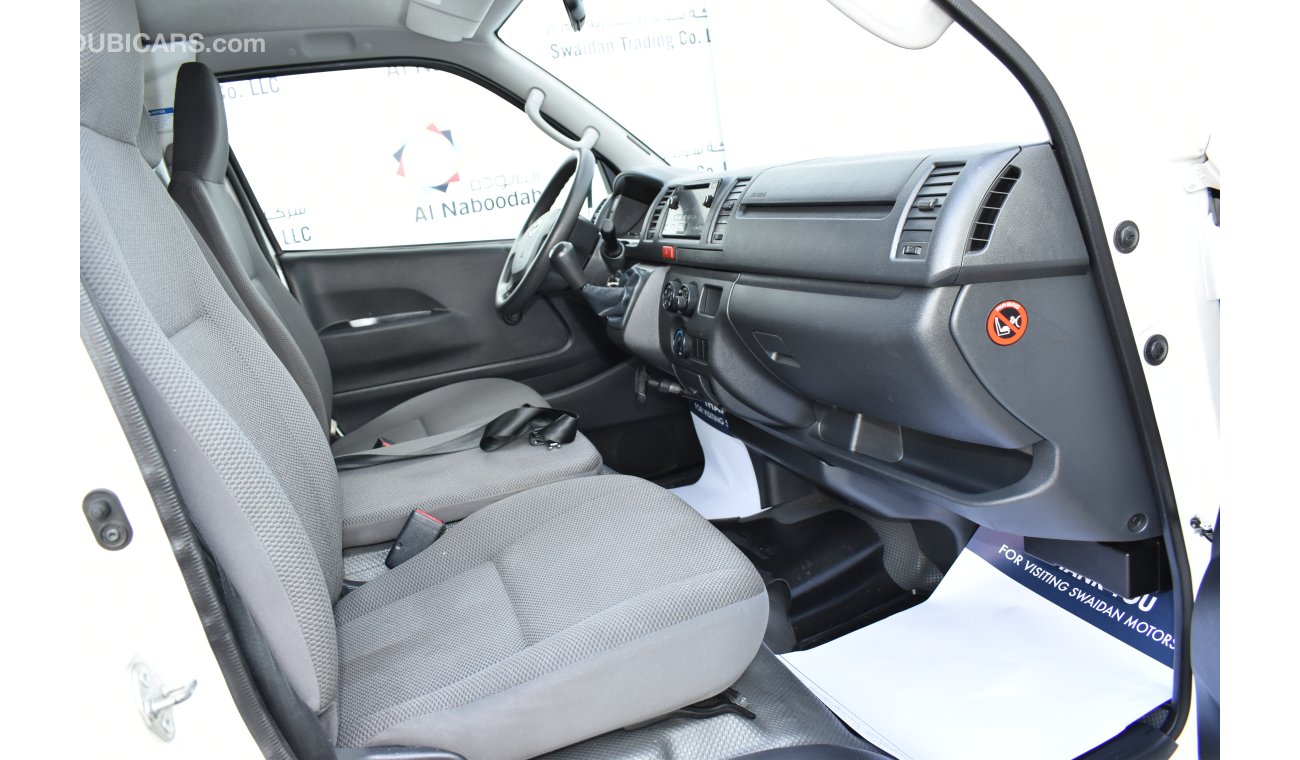 Toyota Hiace 2.7L GL VAN MANUAL DRIVE 2016 GCC SPECS WITH DEALER WARRANTY
