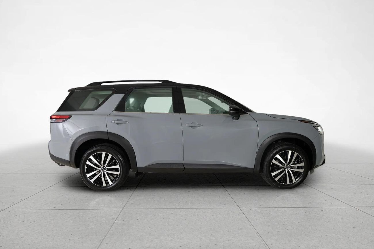 Nissan Pathfinder SV 3.5L (260 HP) 4WD SV 3.5