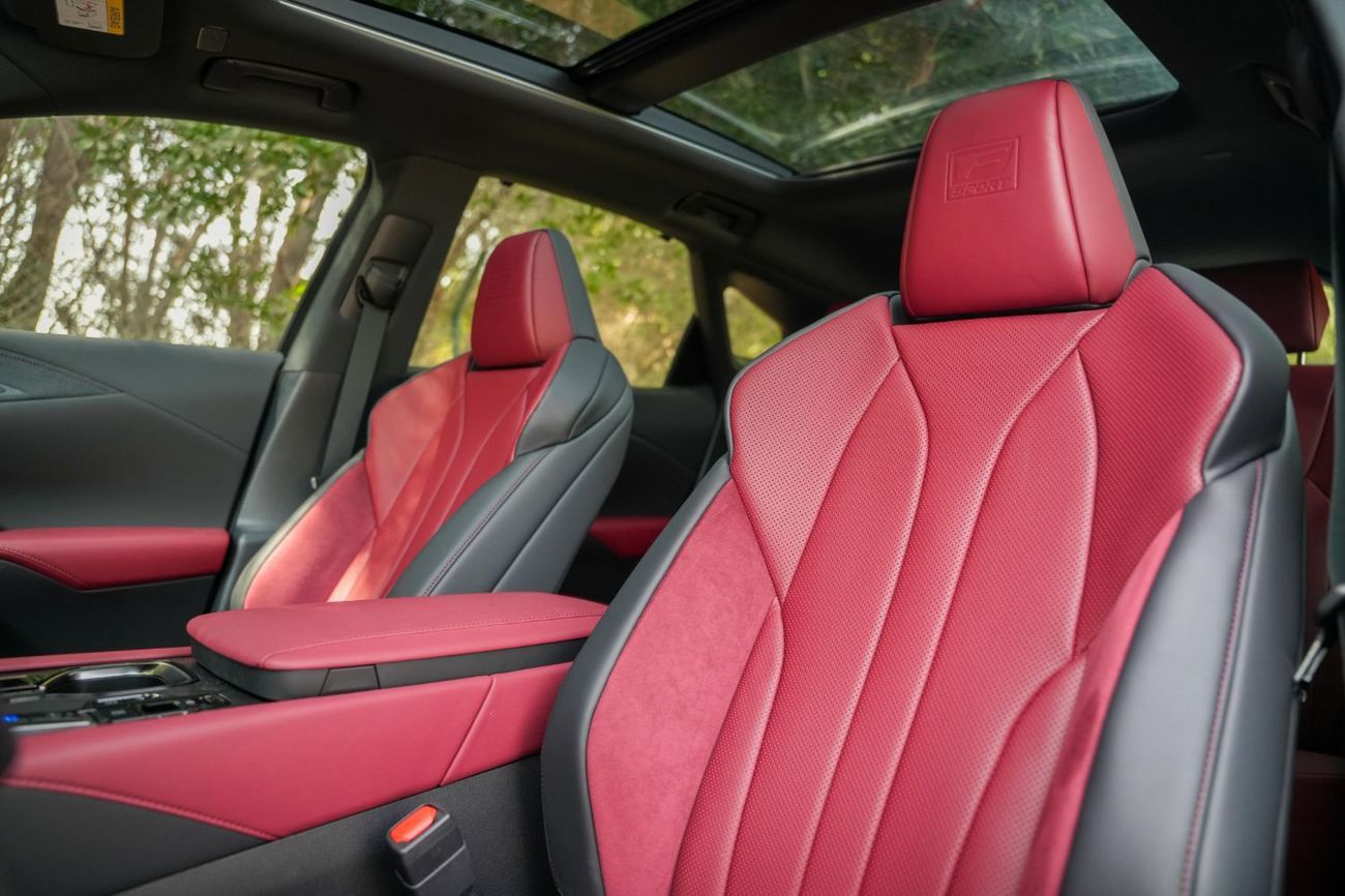 Lexus RX350 2025  LEXUS RX350 F SPORT WHITE/MAROON