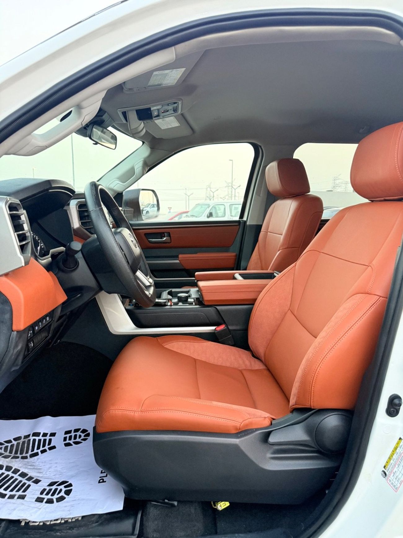 Toyota Tundra SR 2024 TOYOTA TUNREA 4x4 All wheel drive Full option
