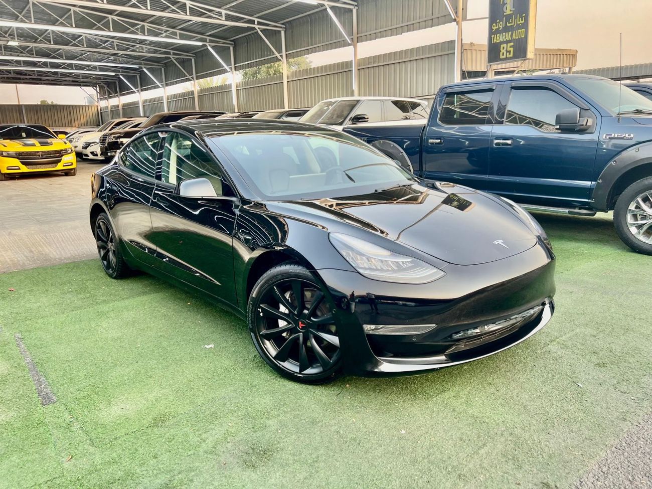 Tesla Model 3 Rear-Wheel Drive warranty 40,000 km and service