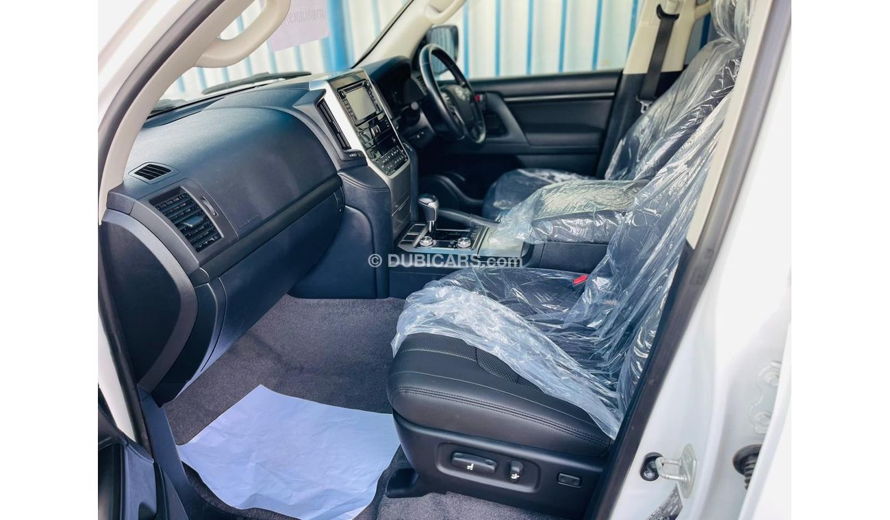 تويوتا لاند كروزر VXR