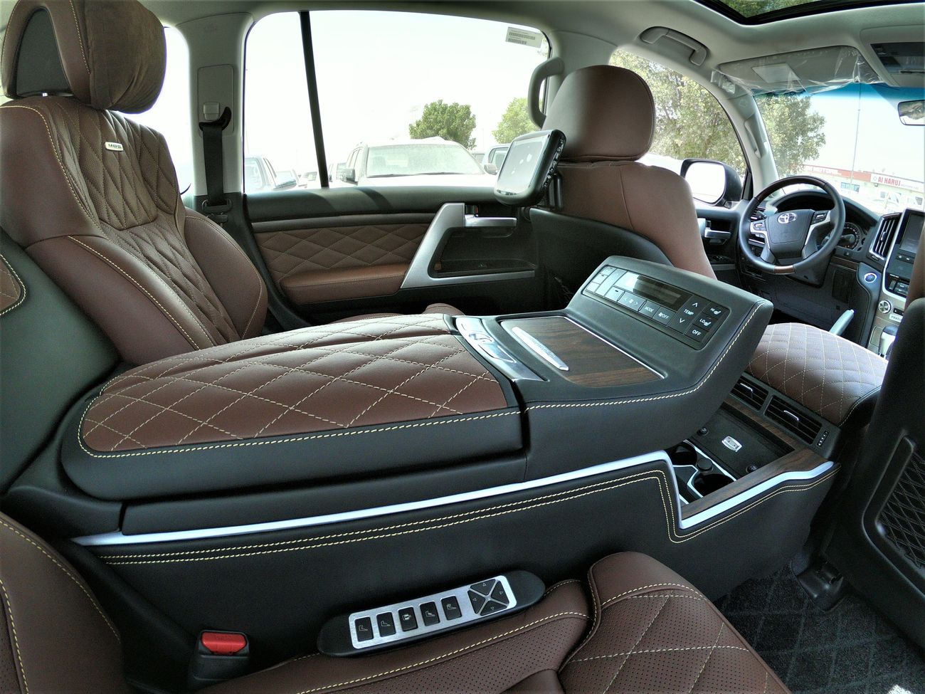 Toyota Land Cruiser VX Excalibur Autobiography Diesel 4 Seater Luxury Edition