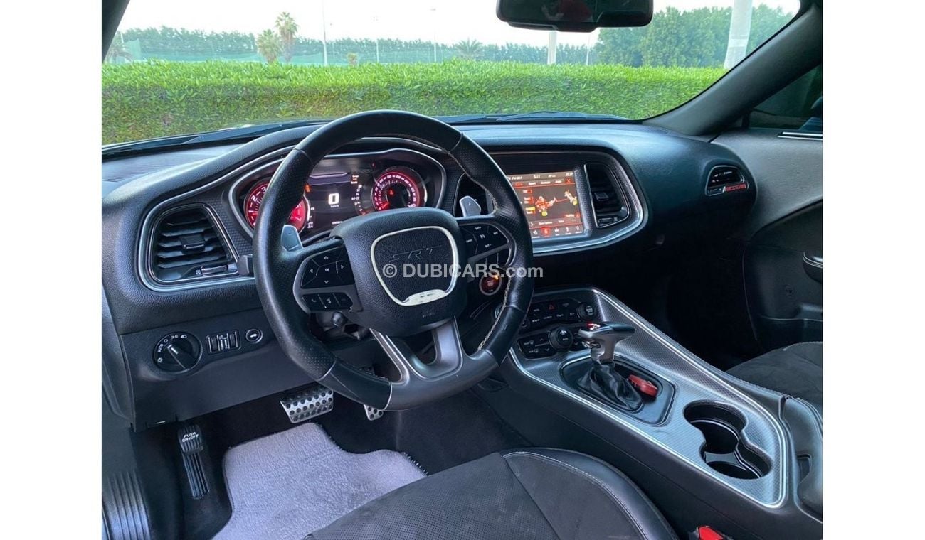 Dodge Challenger DODGE CHALLENGER SRT HELLCAT 2018 import Canada Clean title full service history perfect condition