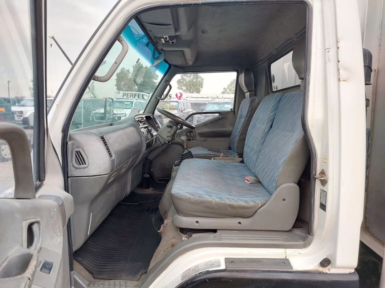 Mitsubishi Fuso Canter (RAMADAN OFFER) MITSUBISHI CANTER TRUCK RHD 1995 MODEL 4.5 L DIESEL MANUAL(PM03195)