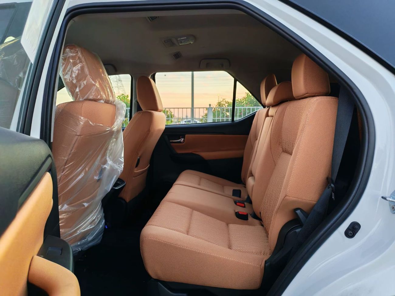 Toyota Fortuner 2025 Toyota Fortuner SR5 7-Seater 2.7L 4-Cyl Petrol A/T 4x4 Only For Export