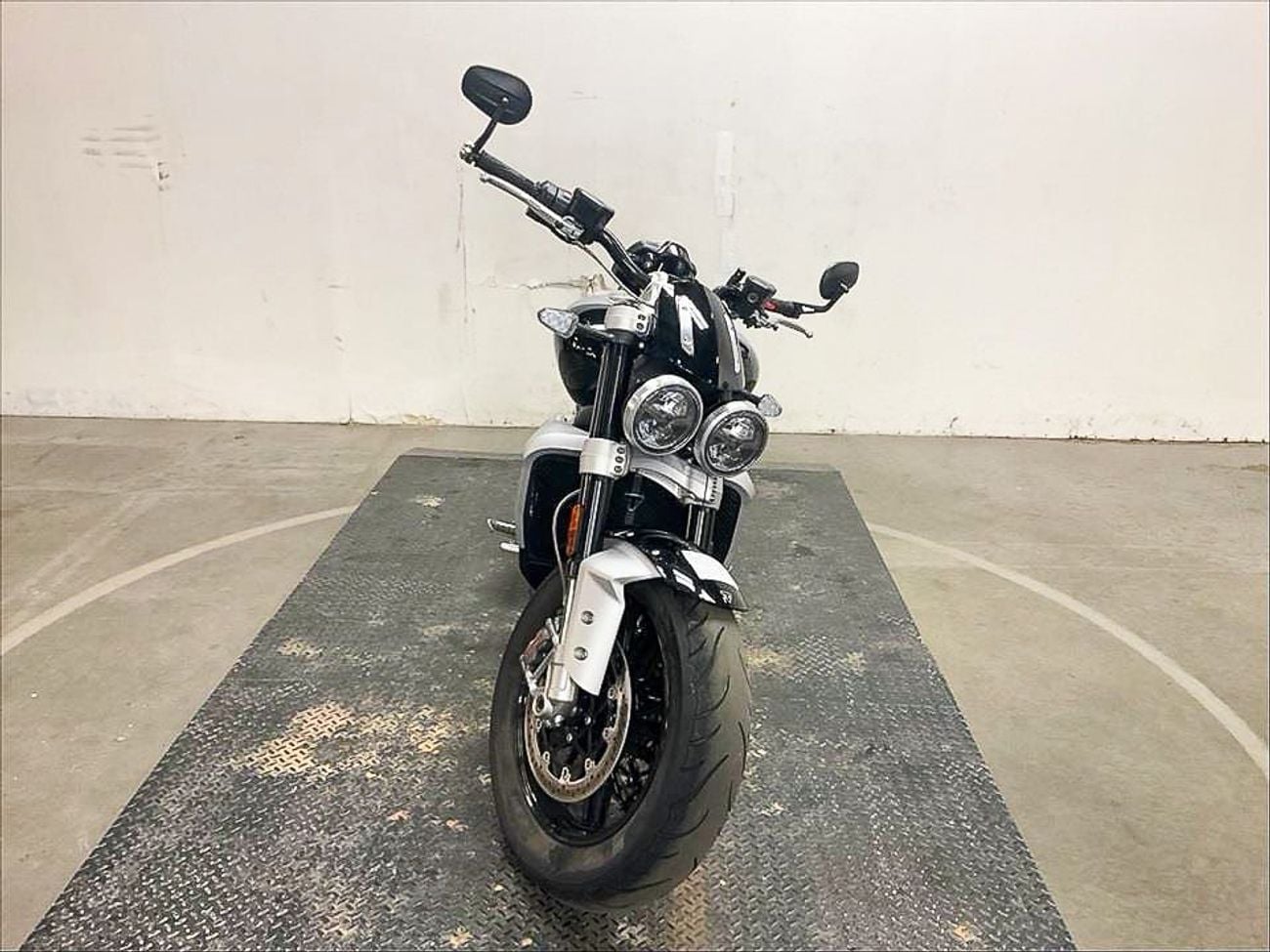 Triumph Stag 2021 Triumph Rocket 3 GT 2500CC