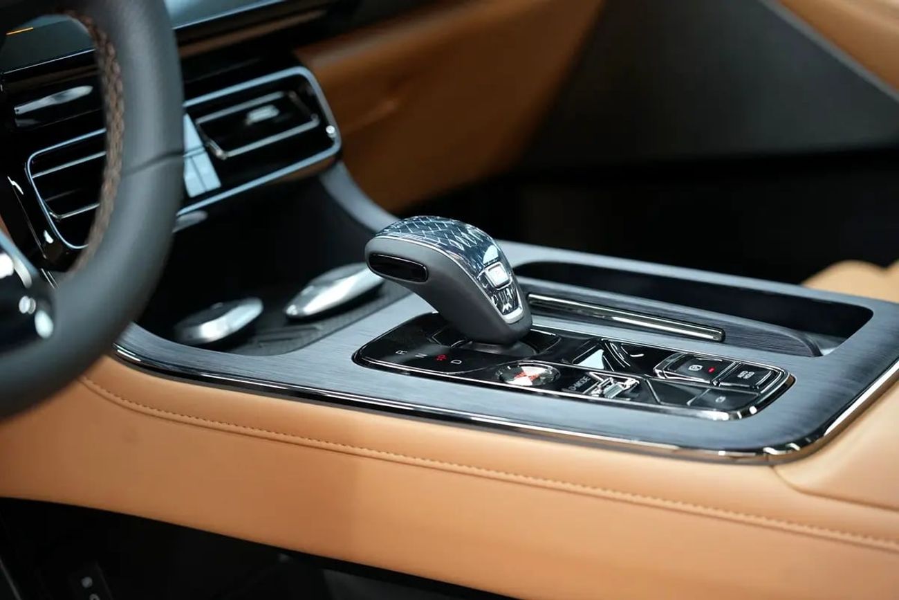 جي إي سي GS 8 2.0T GX (4WD) Traveller GX | GCC 0km | 5 Years Agency Warranty